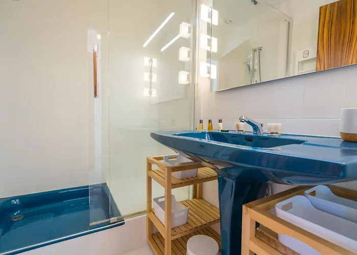 Villa Pereire - Superbe A 50 Metres De La