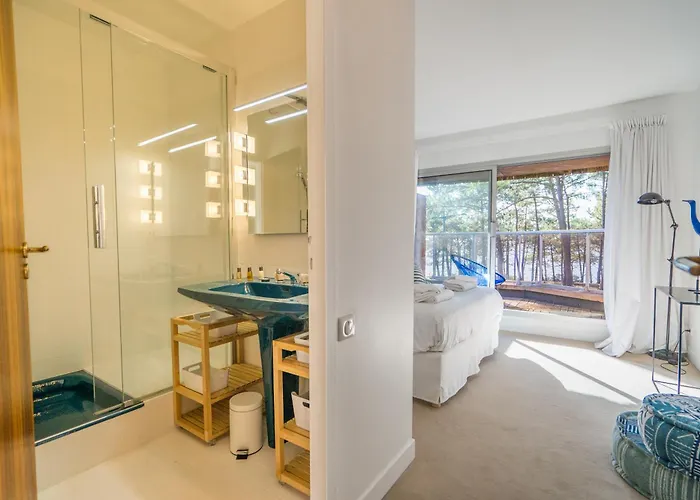 Villa Pereire - Superbe A 50 Metres De La